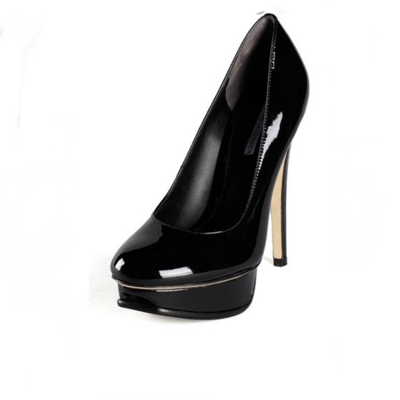 Vera Wang lavender Zoey black pump - Picture 1 of 5